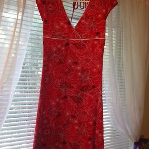 red flower dress is being swapped online for free