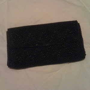 Beaded clutch is being swapped online for free