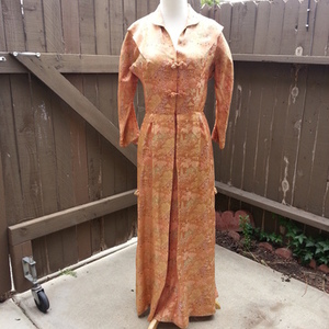 Gorgeous Asian-theme Dress (M) is being swapped online for free