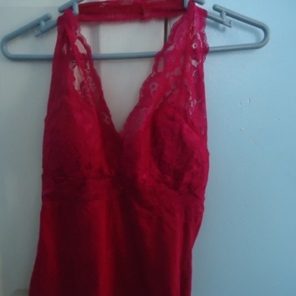 Pink Halter Lace Tanks L is being swapped online for free
