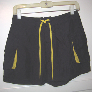 Surburban Girl boardshorts (7) is being swapped online for free