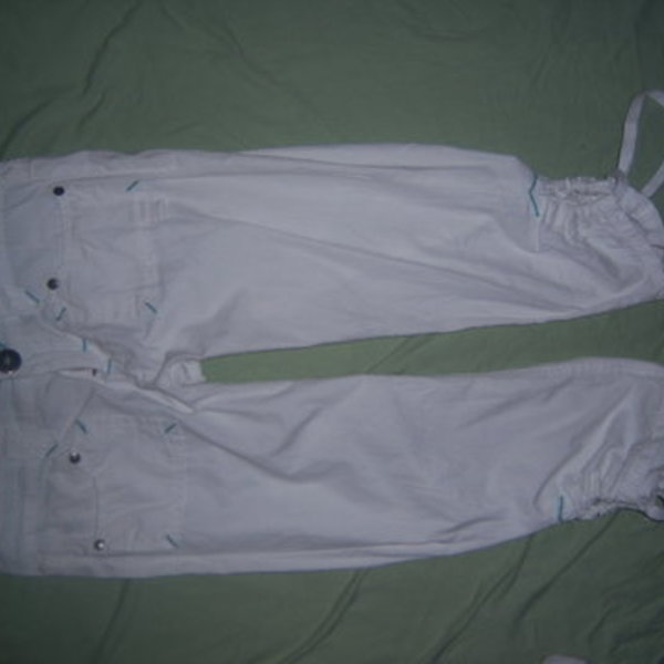 Size 0 to 1 white CAPRI cute is being swapped online for free
