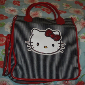 Hello Kitty Handbag is being swapped online for free