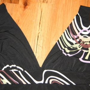 Swirl design sleeveless dress is being swapped online for free