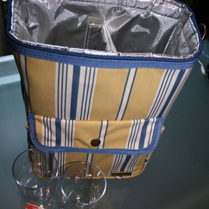 Wine tote (brand new w/tags) is being swapped online for free