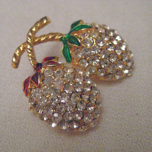 Rhinestone Pineapple Pin is being swapped online for free