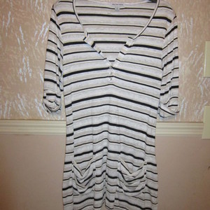 Cha Cha Vinte tunic nwot(M) is being swapped online for free