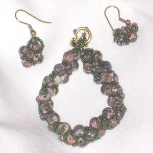Stone Beads Jewelry Set is being swapped online for free