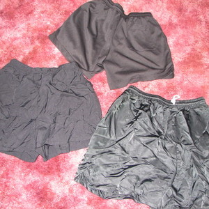 3 Pairs of athletic shorts is being swapped online for free