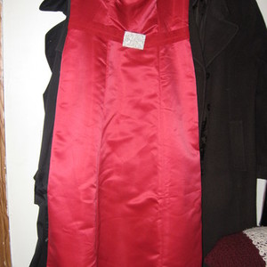 Red dress sz 14 is being swapped online for free