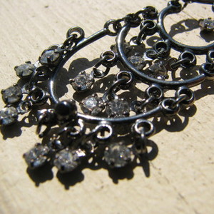 Rhinestone Dangle Earrings is being swapped online for free
