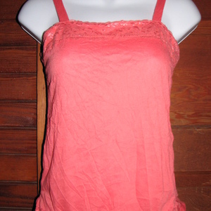 Lacy Coral Tank is being swapped online for free
