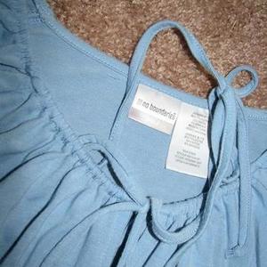 Blue shirt is being swapped online for free