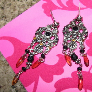 Pewter earrings is being swapped online for free
