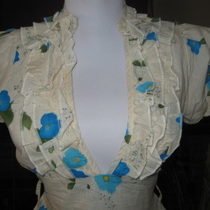 cute vintage-y floral dress is being swapped online for free
