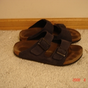 Blue Birkenstock Hippy is being swapped online for free