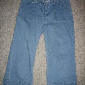 Ellemeno Denim Capris is being swapped online for free