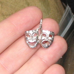 Comedy and Tragedy pendant is being swapped online for free