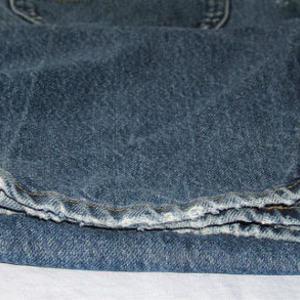 Mens Lee Jeans 32X30 is being swapped online for free