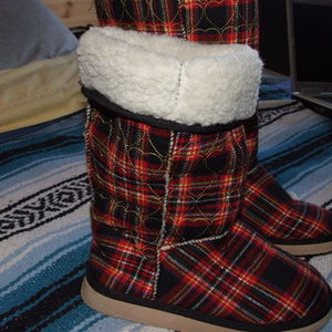 Red Plaid Boots, Faux Fur 8 is being swapped online for free