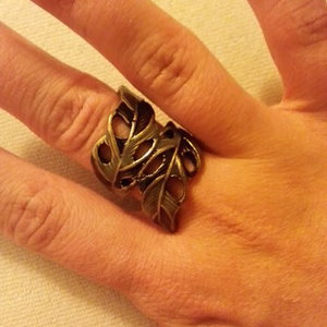 feather ring is being swapped online for free