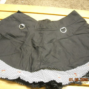 Hot Topic Black skirt is being swapped online for free
