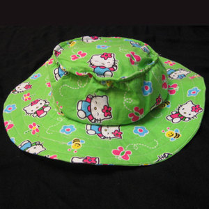 Custom Hello Kitty Sunhat is being swapped online for free