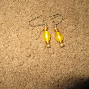 beaded earrings is being swapped online for free