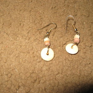 tan beaded earrings is being swapped online for free