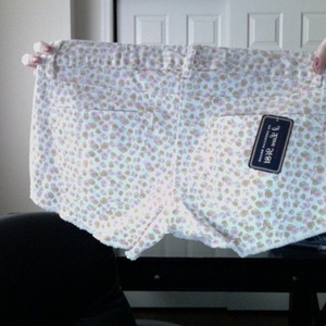Forever 21 floral shorts size 26 is being swapped online for free