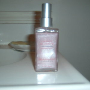 Cherry Blossom Shimmer Mist is being swapped online for free