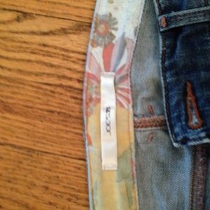 Joe jeans size 31 is being swapped online for free