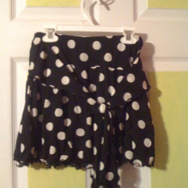 Super Cute polka dot skirt is being swapped online for free