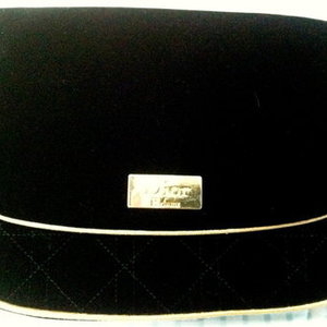 Dior Perfume Make-up Bag is being swapped online for free