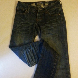 glam ultra skinny refuge jeans is being swapped online for free