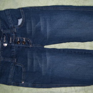 Size 1 denim jeans pant is being swapped online for free