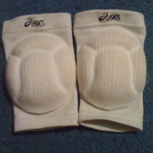 Volleyball knee pads is being swapped online for free