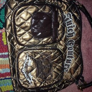 Juicy bag is being swapped online for free