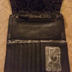 Betsey Jhonson Wallet  is being swapped online for free