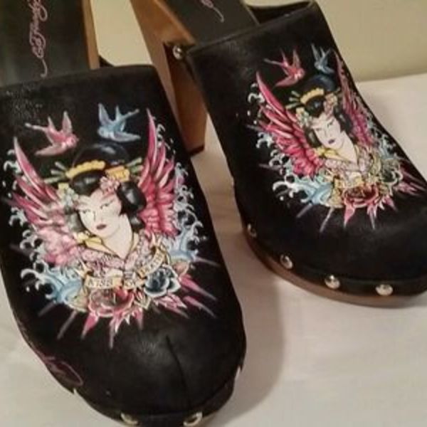 Ed Hardy sz 9 Clogs is being swapped online for free