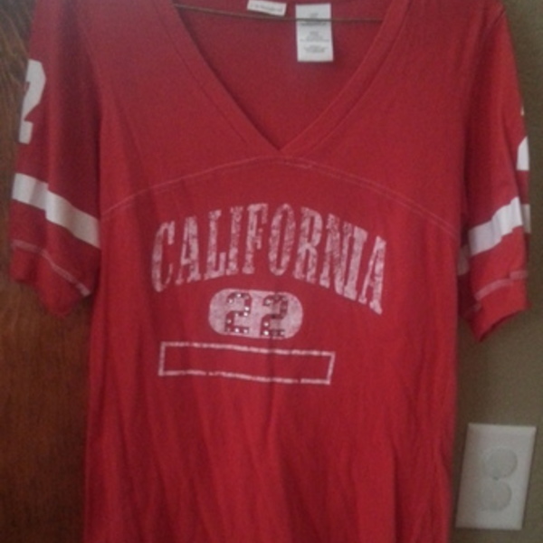 No Boundaries shirt is being swapped online for free