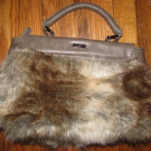Faux Fur Purse is being swapped online for free