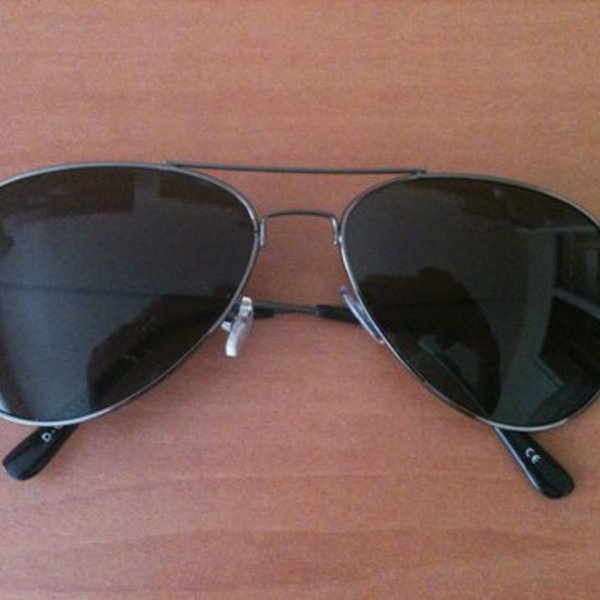 BN Ray Ban-style sunglasses is being swapped online for free