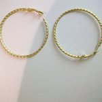 Gold Tone Hoops is being swapped online for free