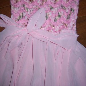 Xsmall pink tube top KID Girls Large is being swapped online for free