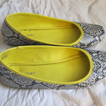 Union Bay snakeskin flats 7 is being swapped online for free