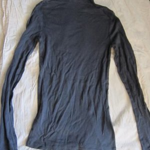 Old Navy gray turtleneck S is being swapped online for free