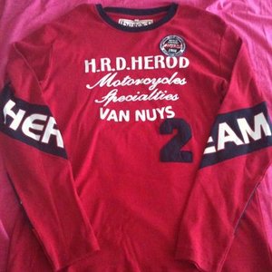 BN Herod's men's sweater size L is being swapped online for free