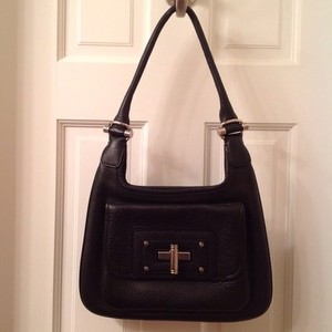 Banana Republic Handbag is being swapped online for free