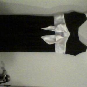 Black and white dress with bow is being swapped online for free